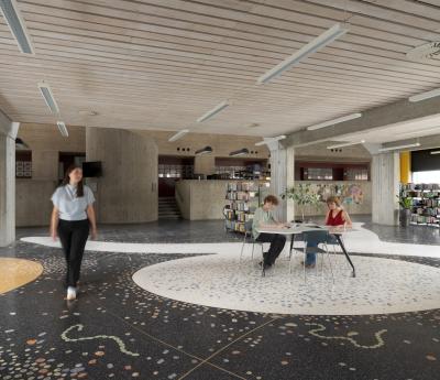 Levende jord af Amalie Smith på Viborg Gymnasium. Foto: David Stjernholm