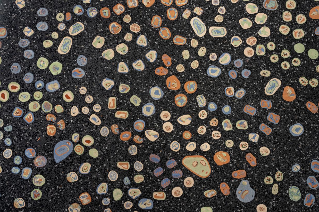 Levende jord af Amalie Smith på Viborg Gymnasium. Foto: David Stjernholm